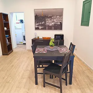 Centro Storico Casa Bellini ***** Appartamento